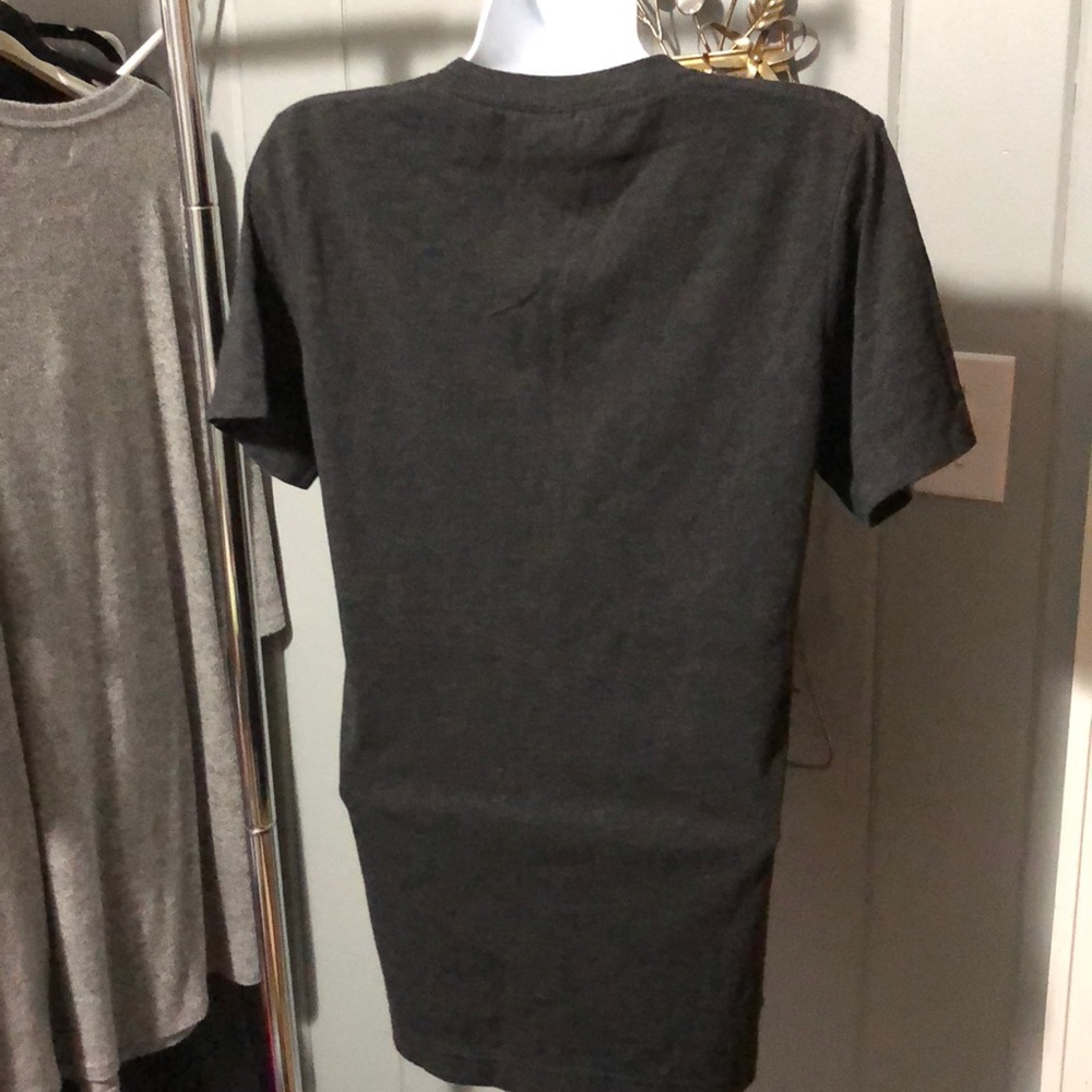 Jim Beam gray v-neck tee size small - Picture 2 of 4